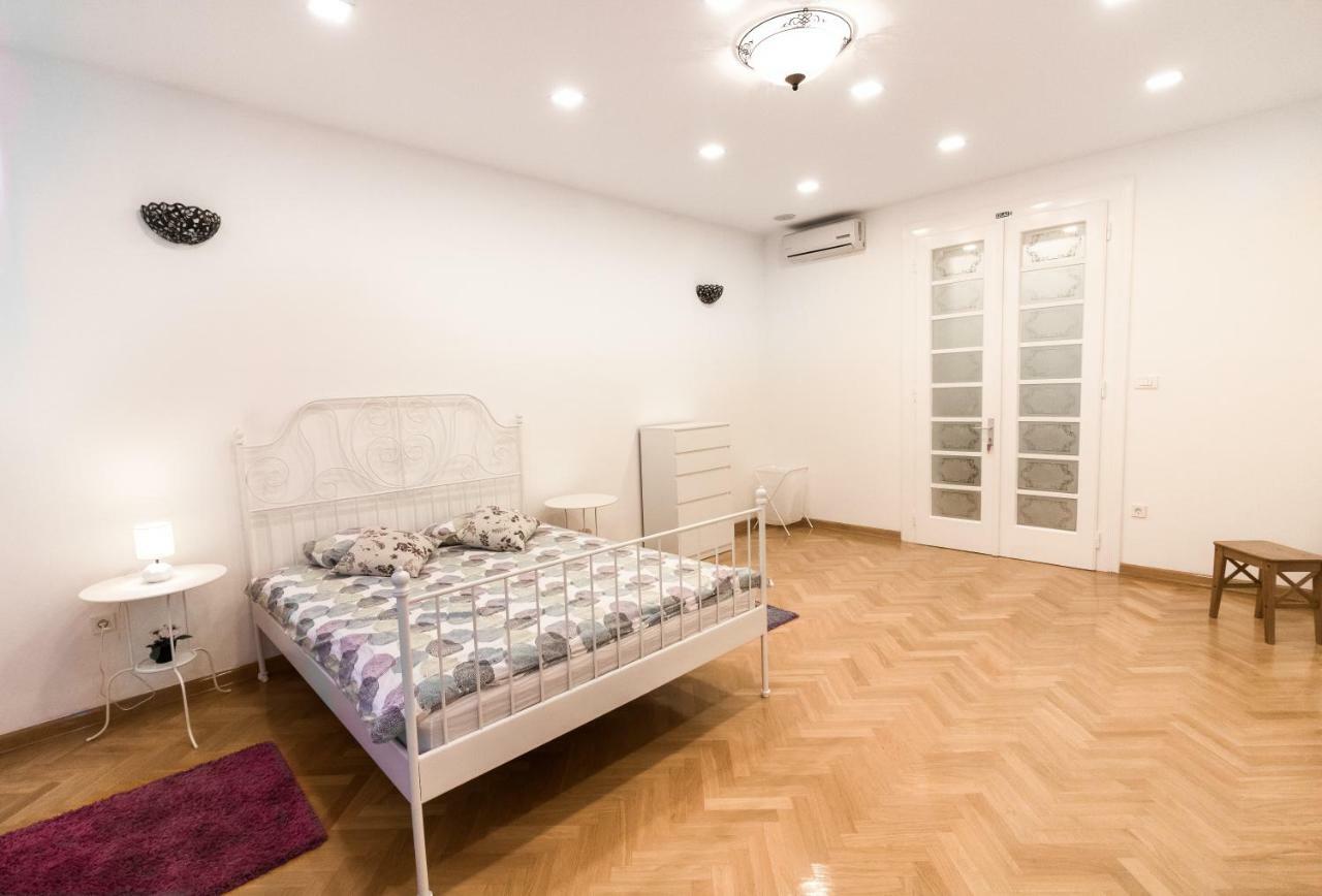 Apartment Luna Zagreb Exteriör bild